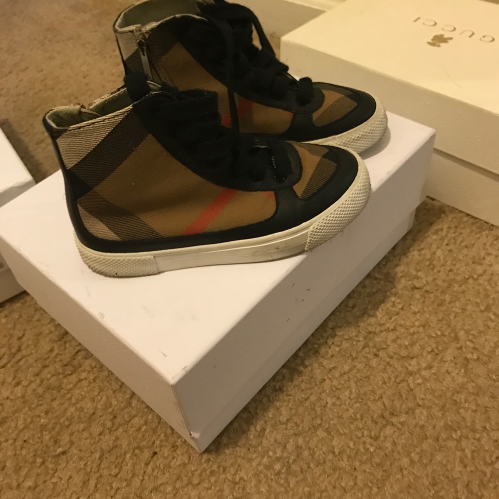 Kids shoes